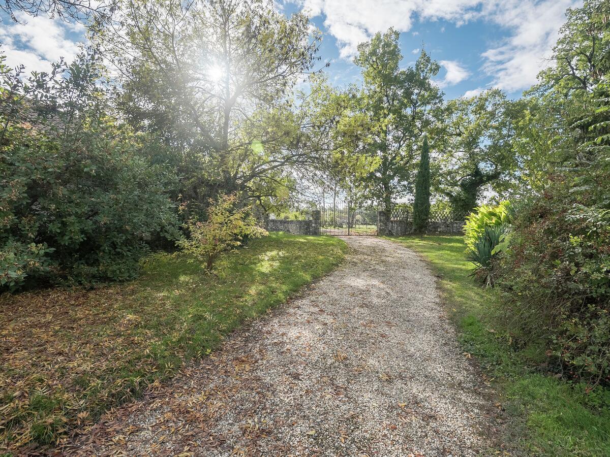 Charming Holiday Home With Pool Monbazillac Eksteriør billede